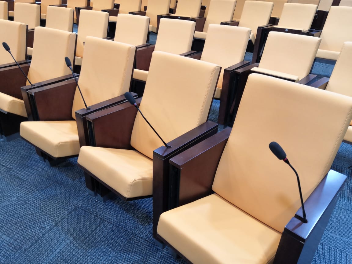 Gonsin Paperless Conference System Applied In Makkah Chamber, Saudi Arabia Безбумажная конференц-система Gonsin, установленная в Торговой палате Мекки, Саудовская Аравия