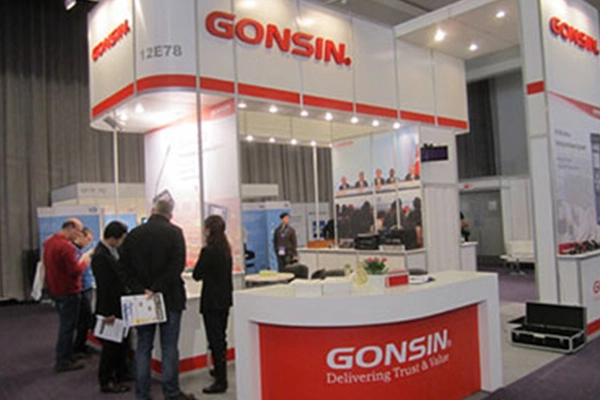 Гонсин на выставке Ise 2012